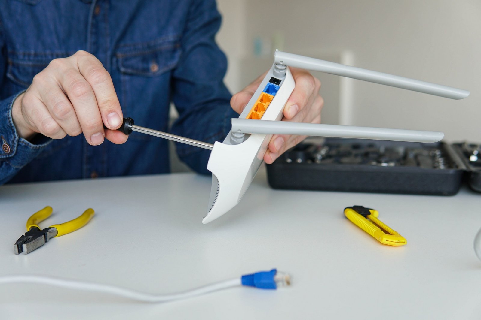 Router-Gerät bei der Fehlerdiagnose